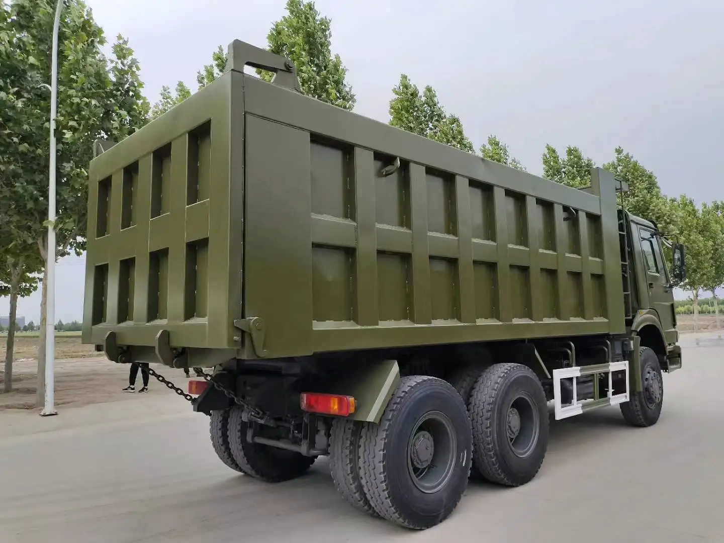 Самосвал 6x6