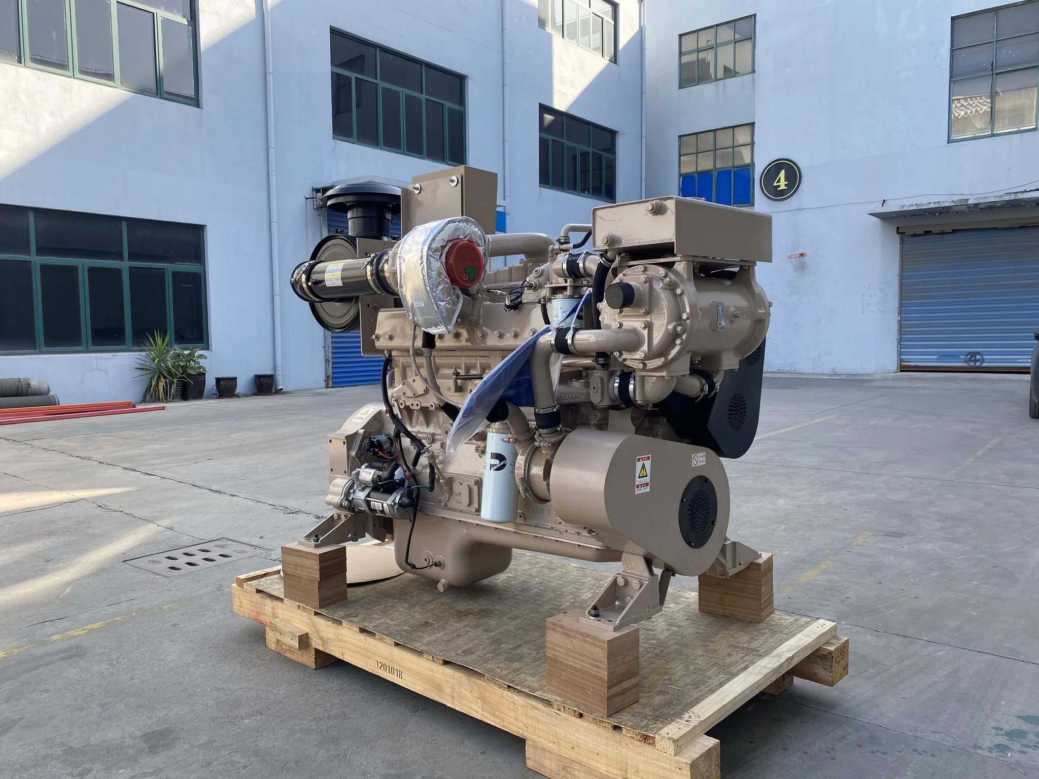 Brand new and genuine brand 6 cylinders 4 stroke NTA855-M350 series marine diesel engine