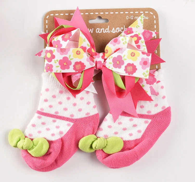 
Socks Factory Cute New Born Custom Organic Cotton Winter With Grips Designer Toy Anti Slip Rattle Baby Socks Manufacturer 