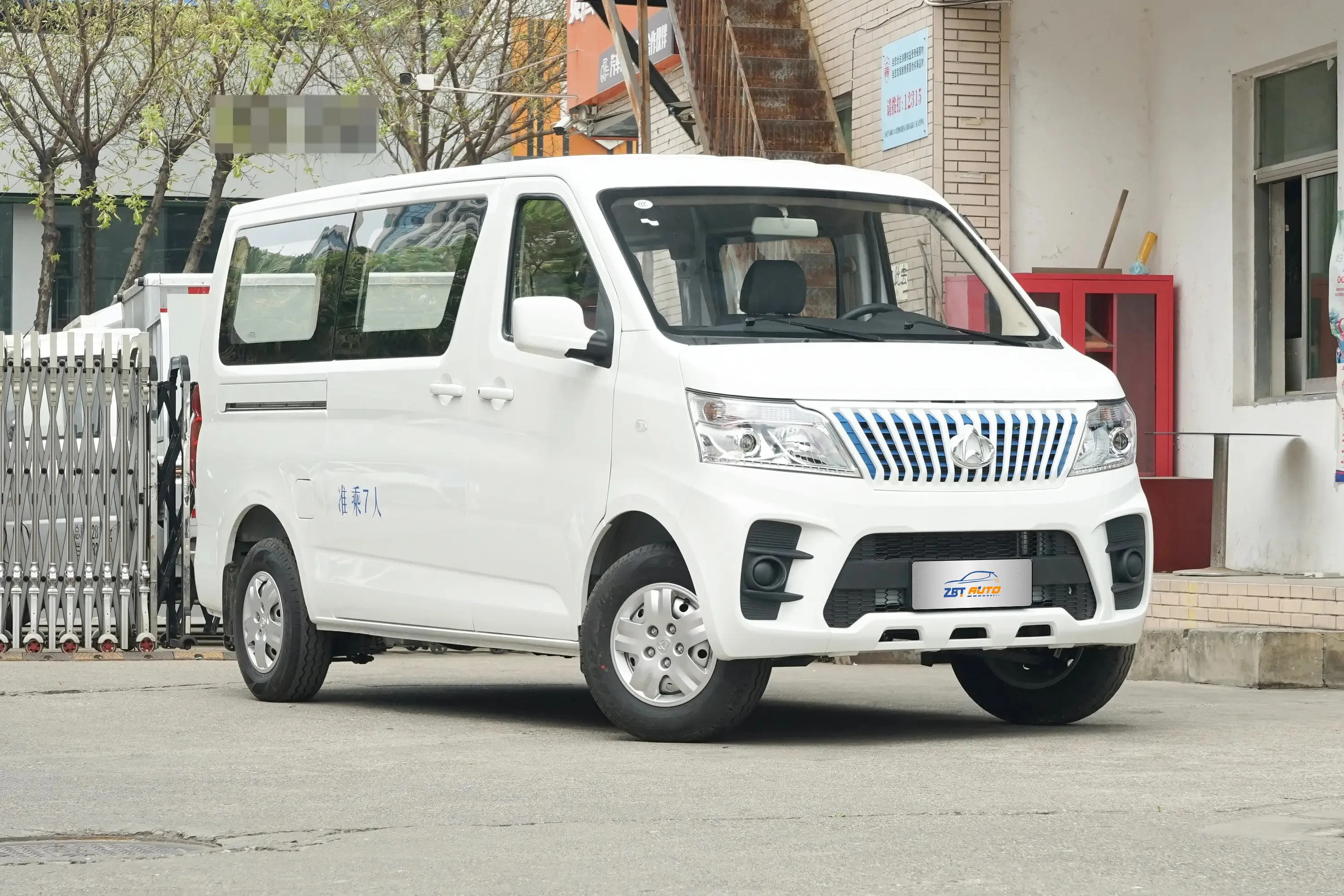 Популярный Электрический легкий грузовик Changan Ruixing Em60 EV Электронная фургон 2WD 270 км-кВтч 60 кВт/220 нм R14 LHD автоматическая коробка передач