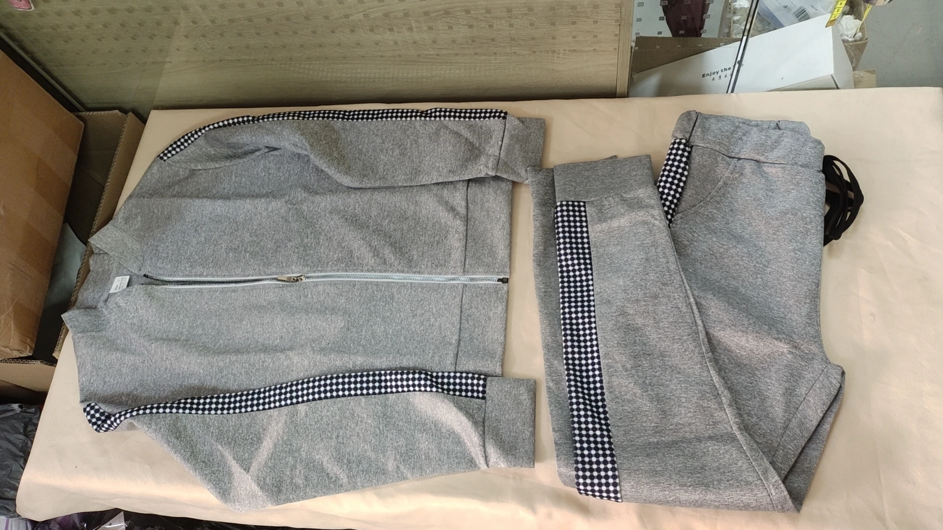 New Grey Patchwork Plaid Casual Set  2-piece Set of Upright Neck Zippered Cardigan Jacket and Drawstring Leggings