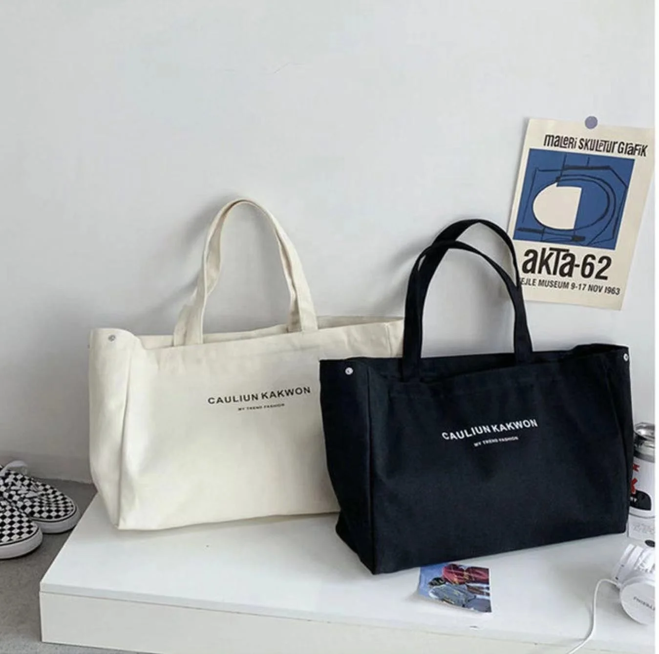 High-capacity thick and solid literary girl canvas bag custom logo eco cotton tote shopping bag with zipper and pocket