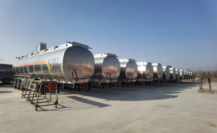 Vehicle Master China 3 4 Axle 40000 45000 Litre Oil Fuel Tanker Semi Truck Trailer For Sale