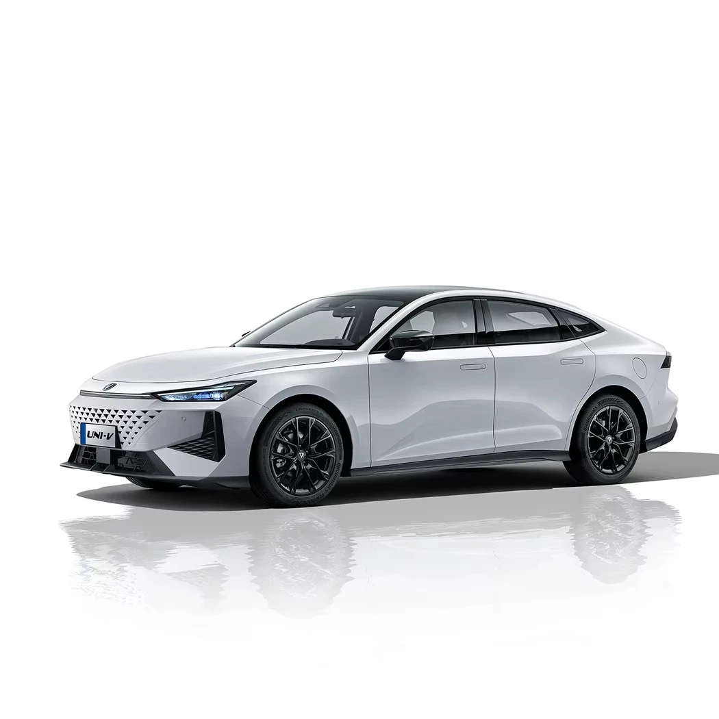 2024 UNI-V from China with 2.0T 5-door 5-seat hatchback New vehicle HOT Selling