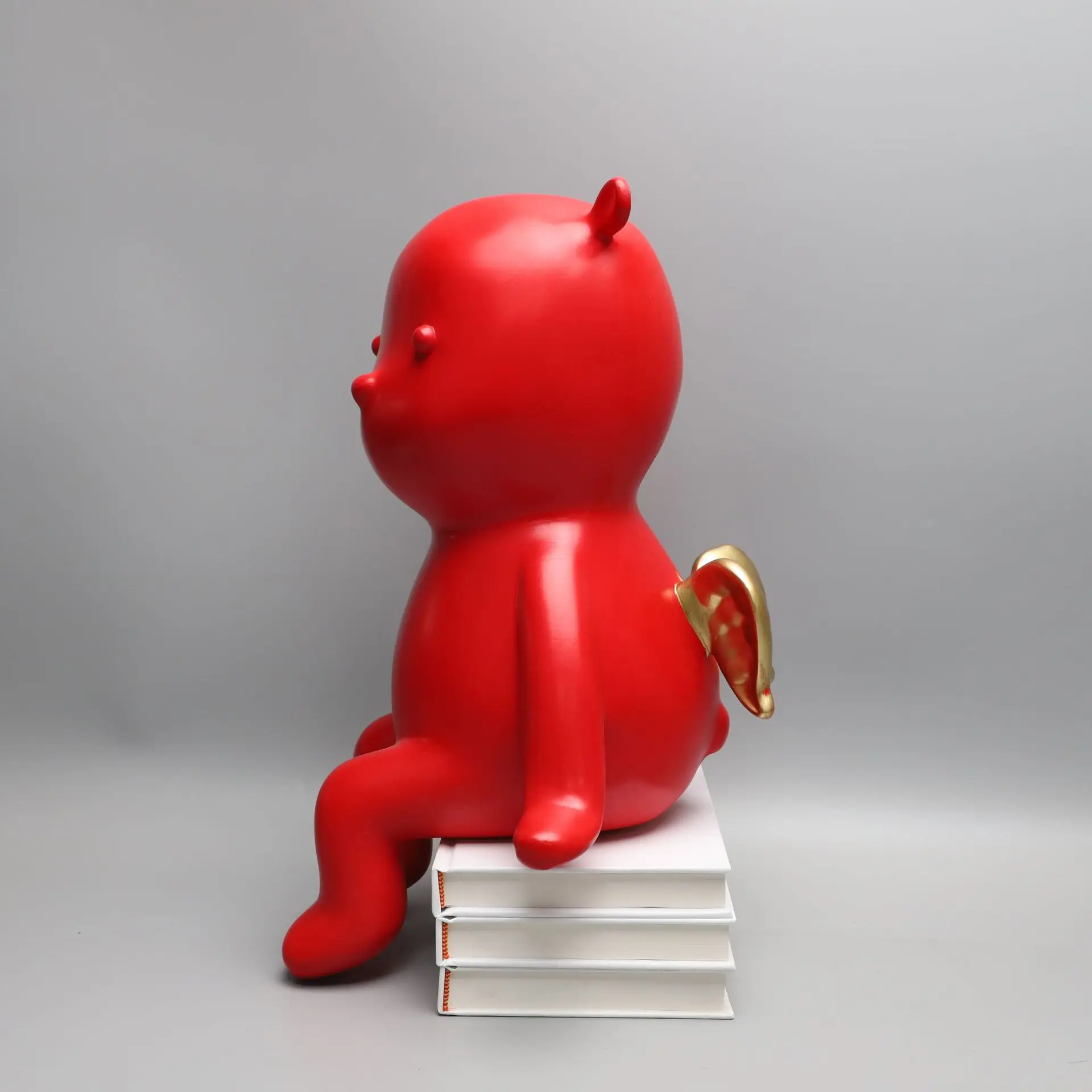 Custom Resin Crafts Red Winged Bear Sculpture Home Decoration Wedding Valentines Day Present Resin Bear