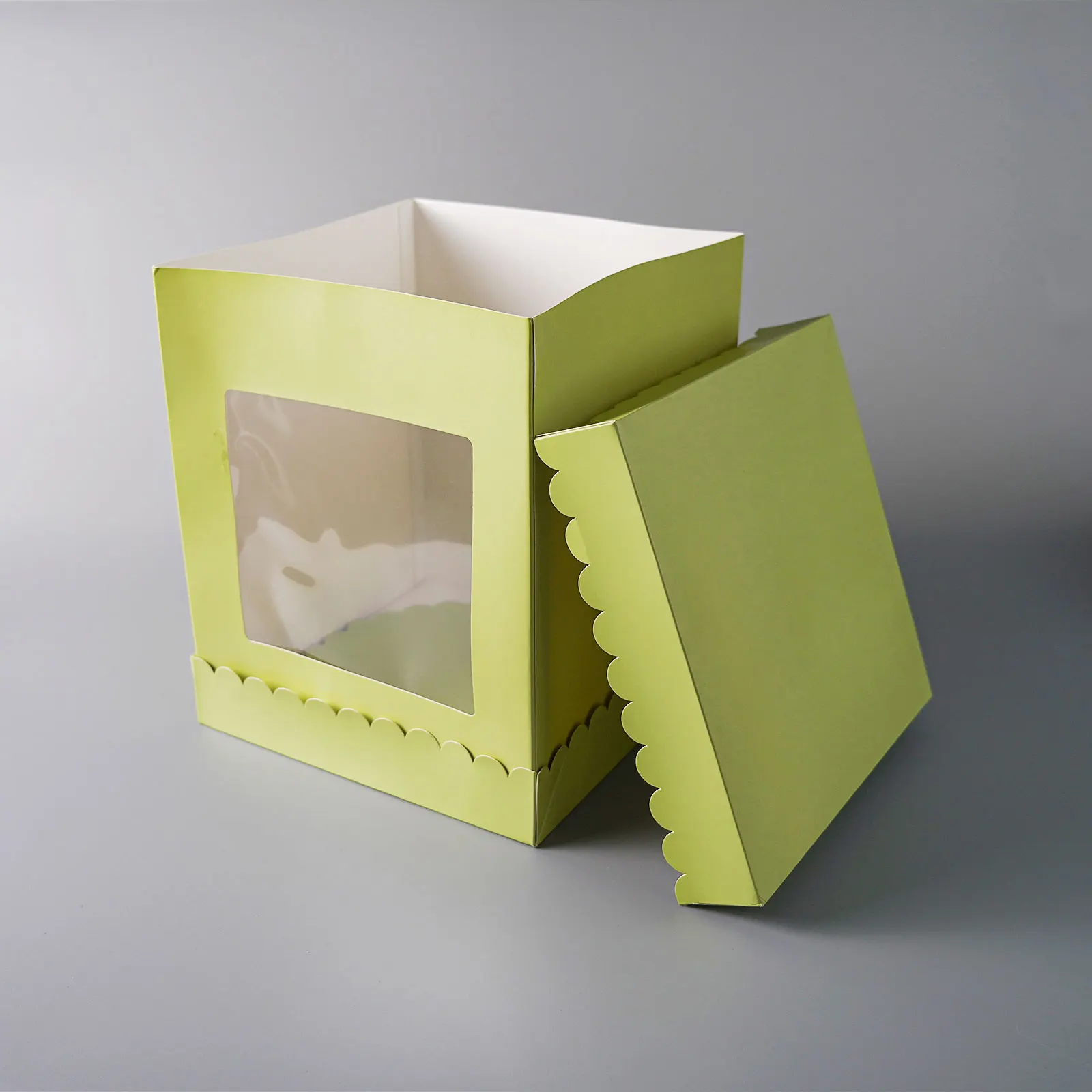 Wholesale Luxury Transparent Clear Plastic Cake Box for Weddings and Birthdays Green Tall Scalloped Window for Food Use