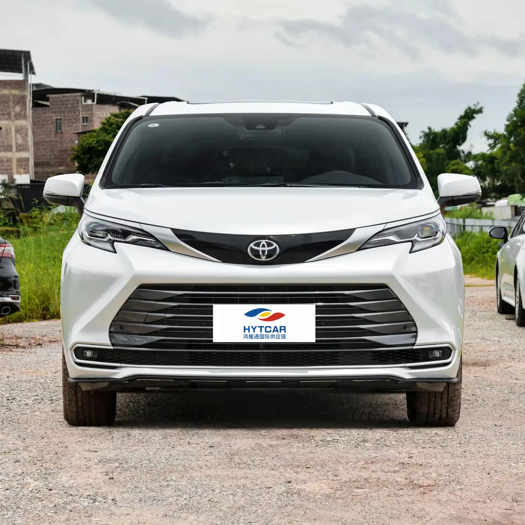2024 Toyota sainaXLE Hybrid 7-Passenger Car in Neat Condition 100% Good 1 Year Warranty & Insurance Covered