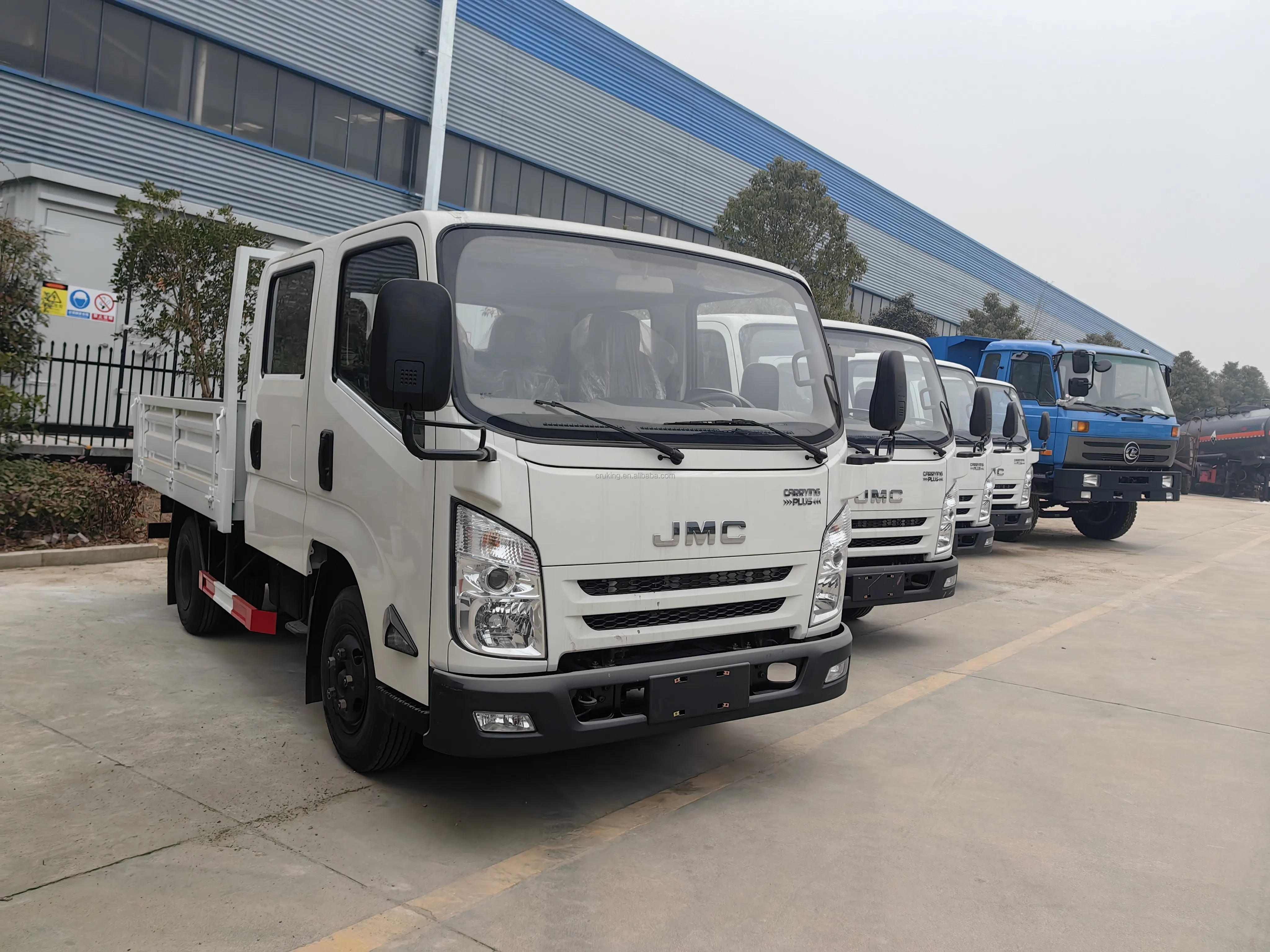 China light trucks JMC Carrying Plus3360 3 ton truck cargo truck for sale