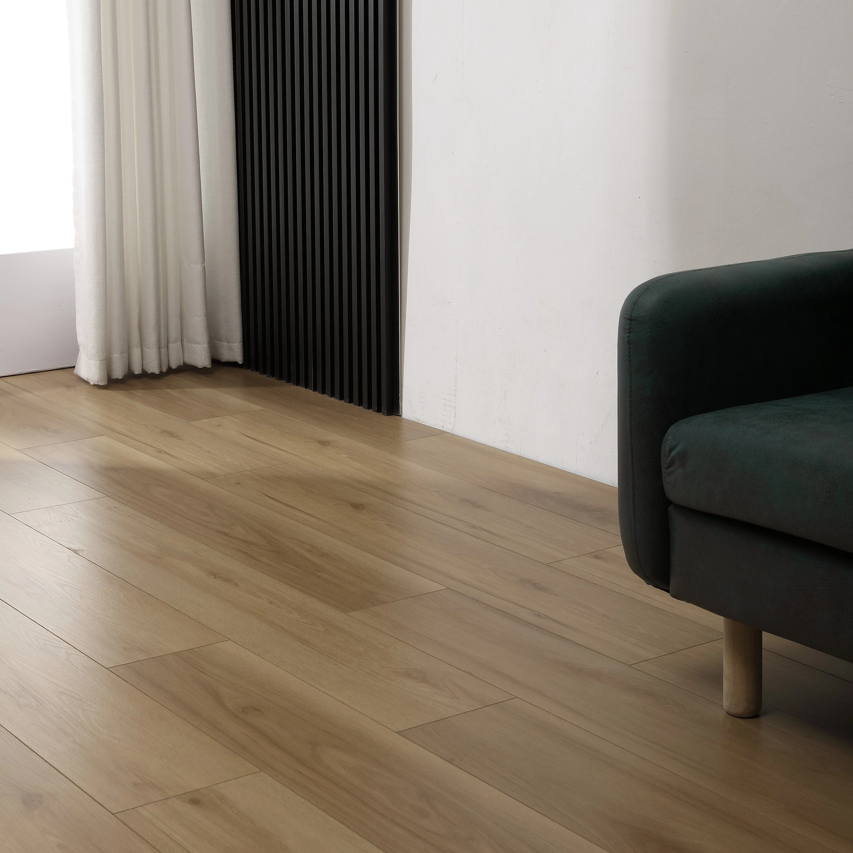 Waterproof Laminate Flooring 12mm Parquet Floor Boards Cheap Hardwood Plank