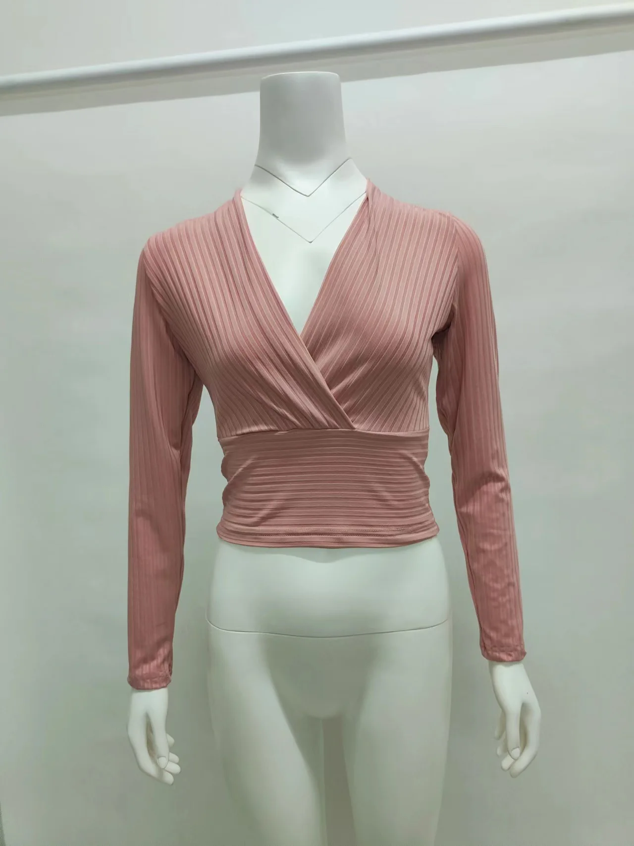 low price deep v neck sexy crop tops for women wholesale ribbed long sleeve crop top
