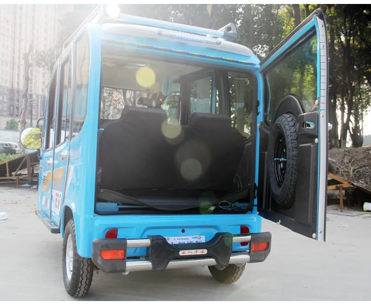 Changli Manufacturing New Design, Fully Enclosed Four - Door Electric Tricycle