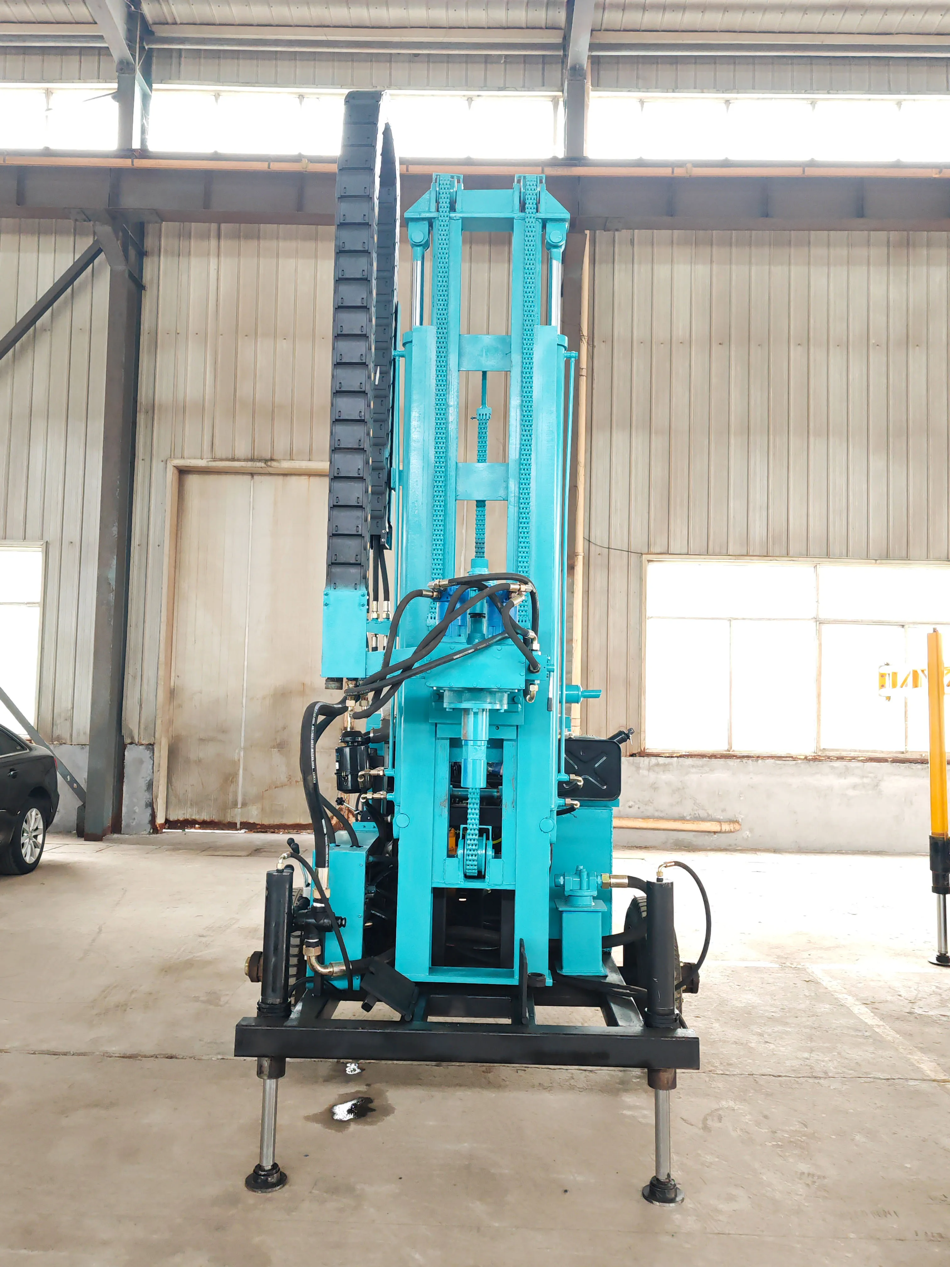 Crawler hydraulic underground water drilling rig mining machinery equipment water and gas dual-purpose drilling rig 300 meters