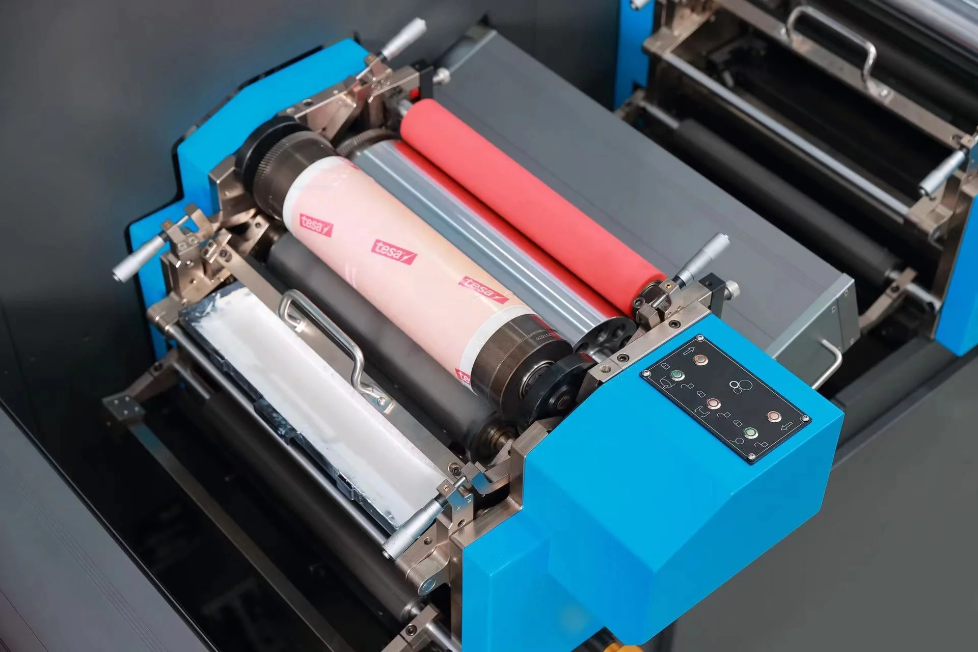 HONTEC MPX-350 Rotary die cutting with roll to roll for labels