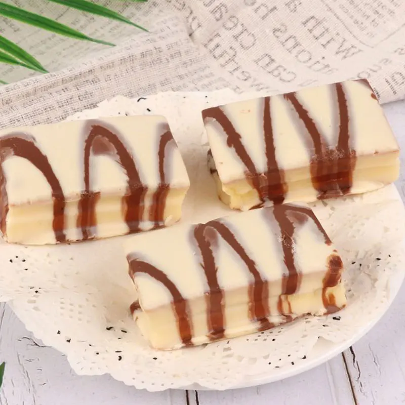 Factory Price Cake Pie Soft Cake  with Cream Filled jam Layer Cake