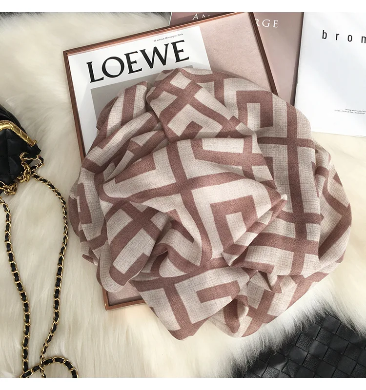 Hot sale high-quality designer autumn winter black and white letters pattern cotton and linen shawl scarf for women and girls