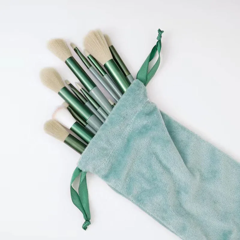 13Pcs/Set Green Plastic Handle Makeup Brush Professional Cosmetic Brush Eyeshadow Private Label Makeup Brush Set With Bag