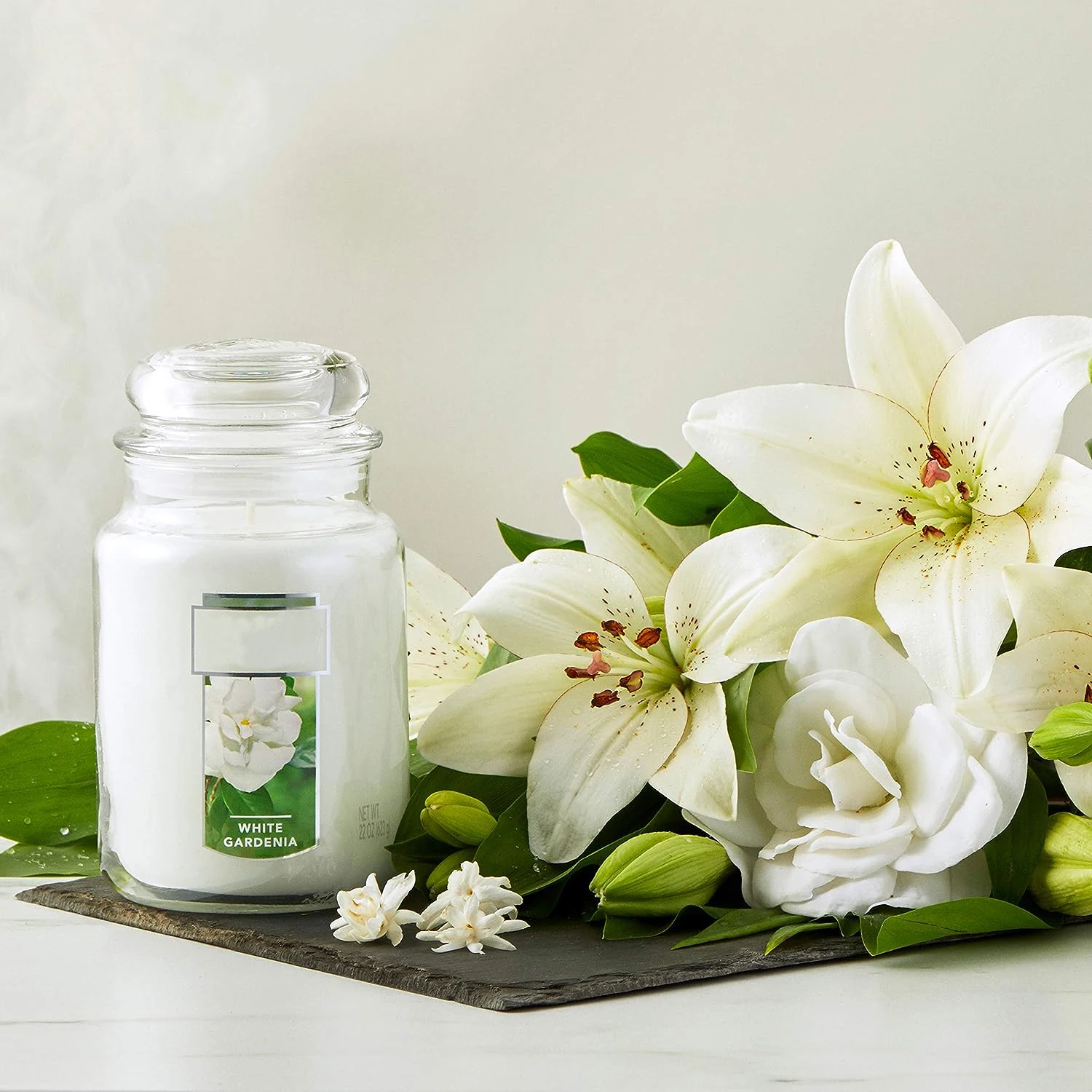 Luxury scented candles soy wax and fragrance oils aromatherapy aroma candles with glass jar tin gift box