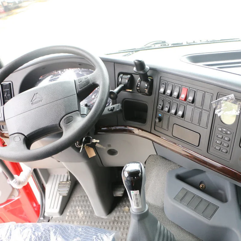 Good Quality And Low Price Howo 7 Tractor Truck 6X4 Tractor Truck Original Brand New Engine Port Terminal Tractor Truck