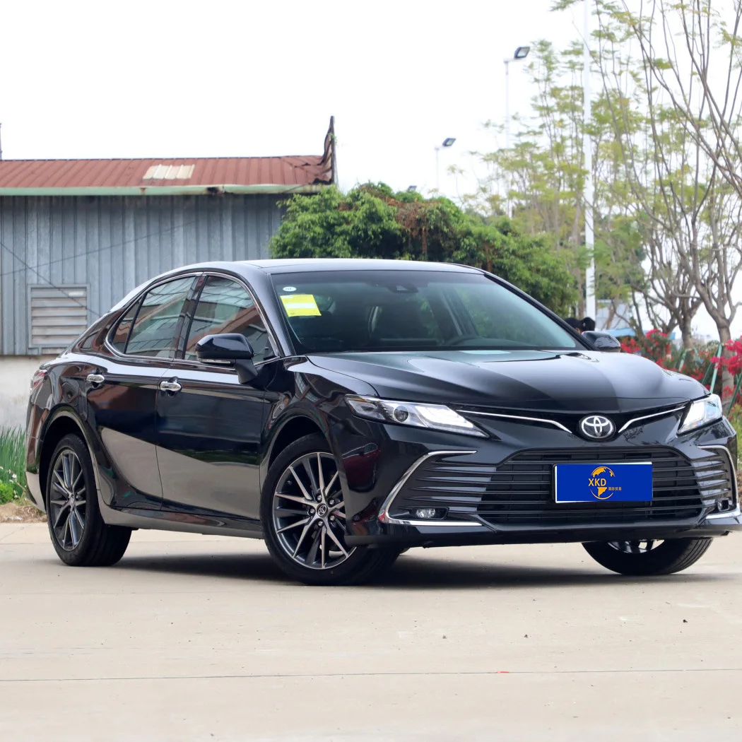 Toyota Camry  2.5L Gasoline Engine Electric booster with sunroof high speed 210KM Gasoline car toyota Camry