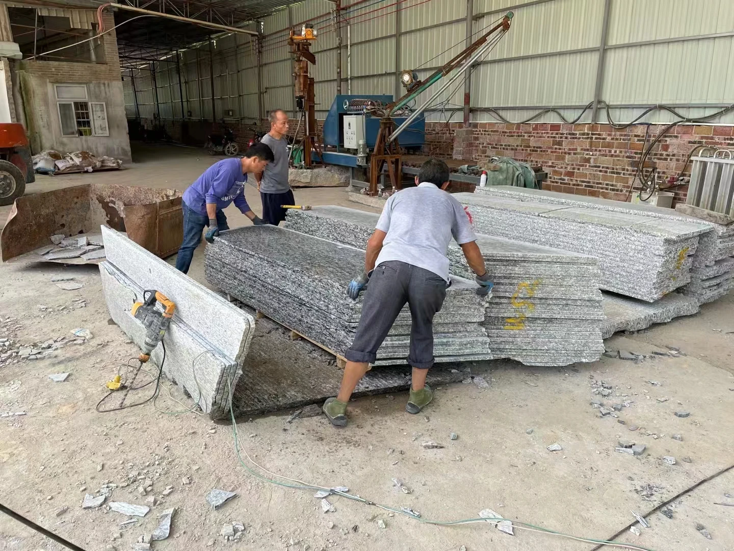 Chinese G4418 flamed face setp stone sea wave white granite tiels for paving