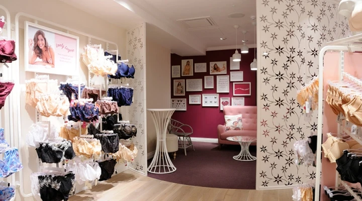 Fashion Lingerie Shop Interior Design Lingerie Display Fixture Decoration Custom Bra Store Metal Floor Stand