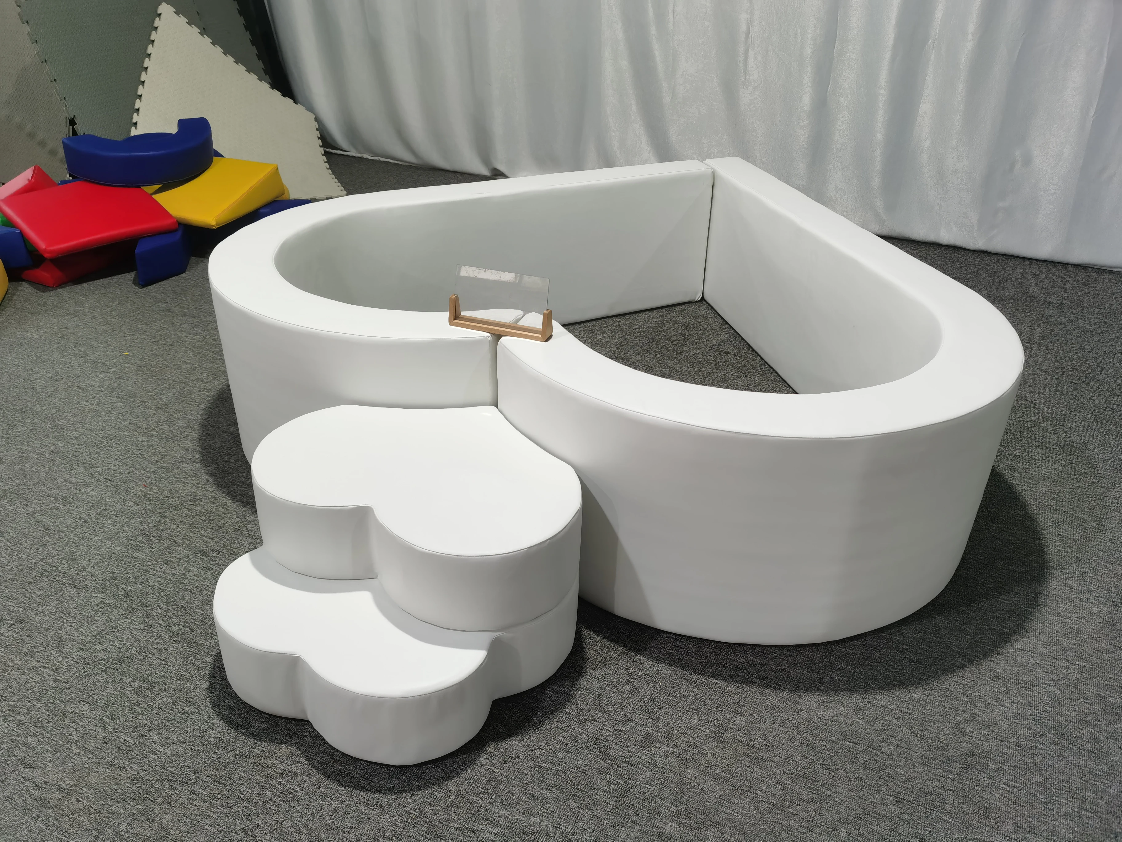 QiaoQiao Hot sale  kid soft play all white rental indoor playground for sale