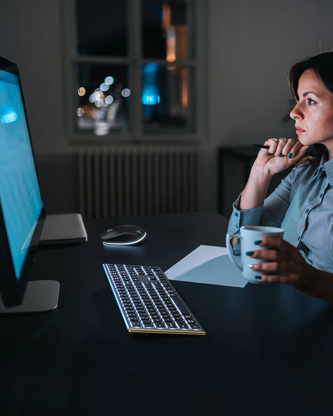 Seenda Rechargeable Ergonomic Keyboard & Mouse RGB Backlit Keyboards and Mice for Mac Windows Wireless Keyboard and Mouse Combo