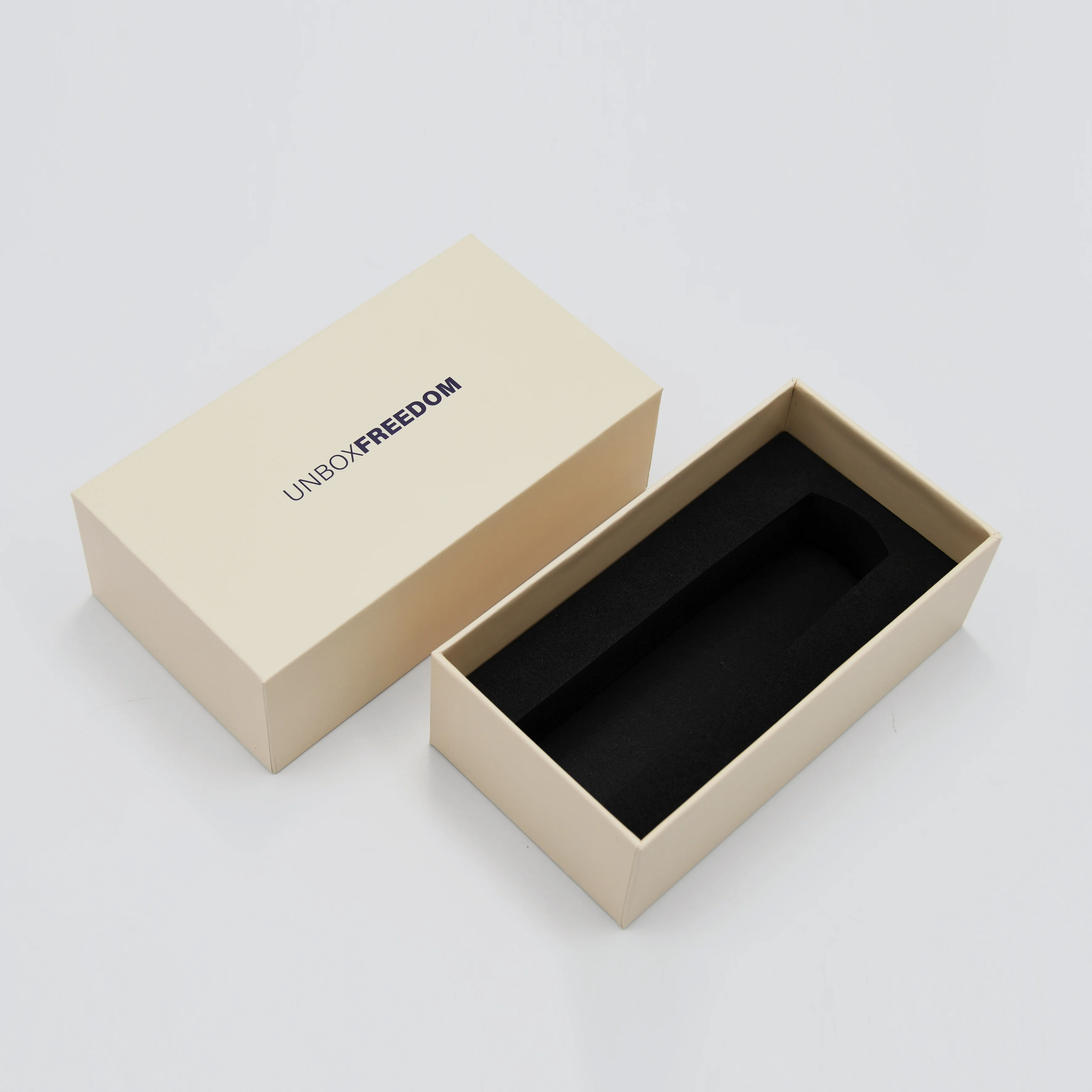 Factory wholesale lid and bottom gift cardboard with foam insert for earphone