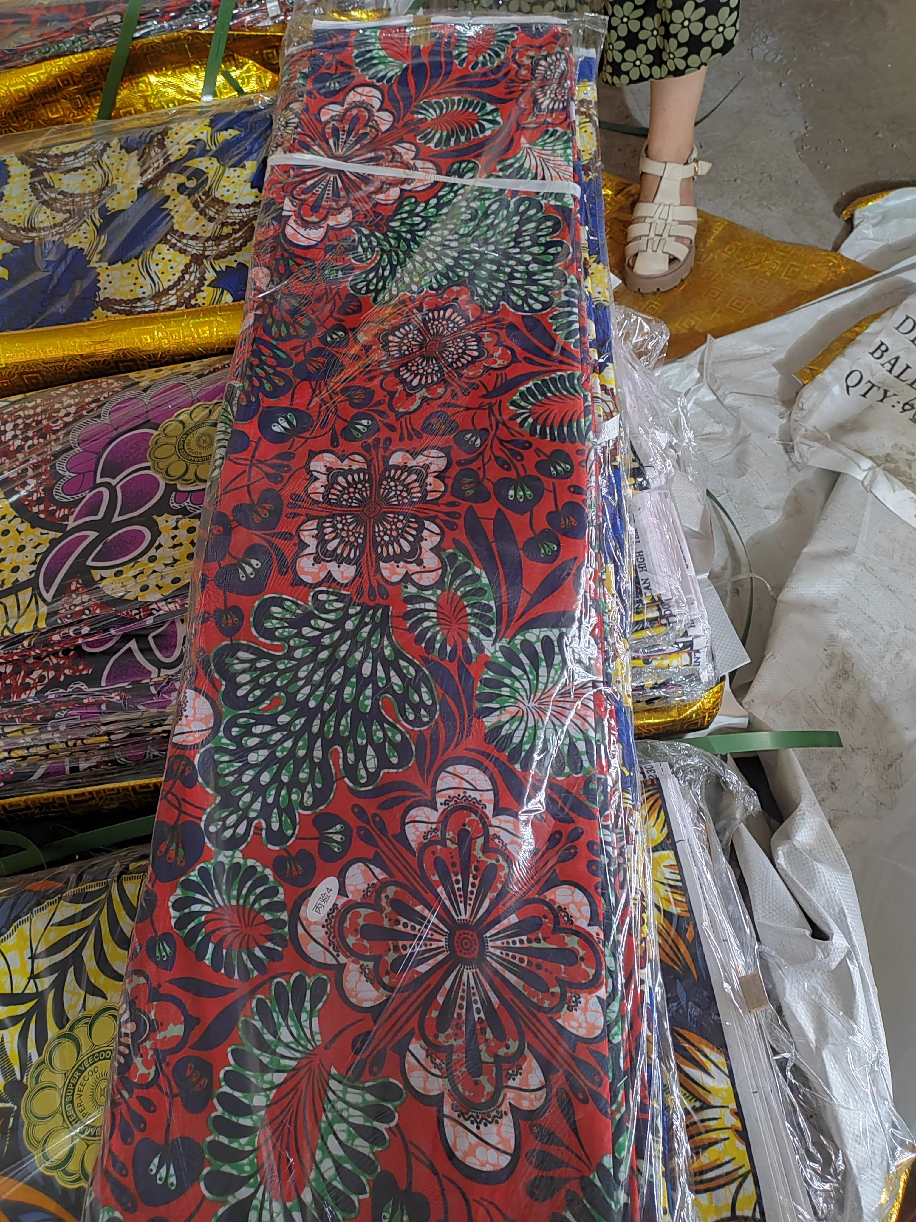 Wholesale High quality Print wax fabric 100% Polyester Wholesale popular cotton wax printed clothing fabric african loincloth