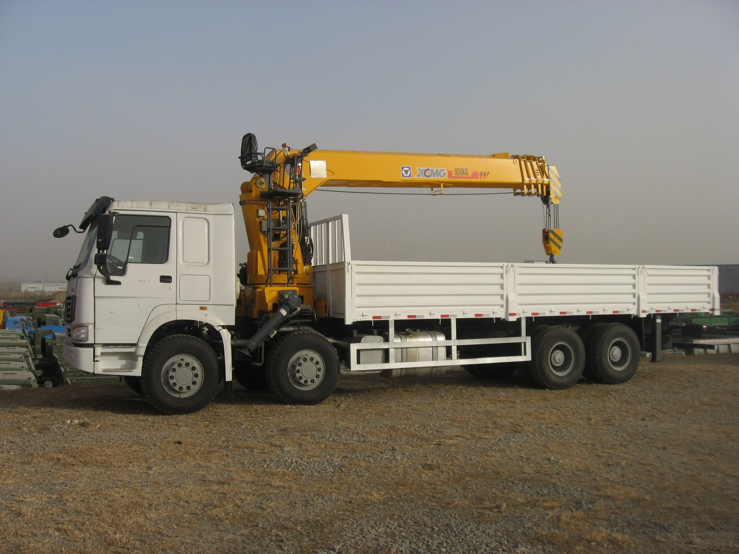 Грузовик HOWO 8X4 из