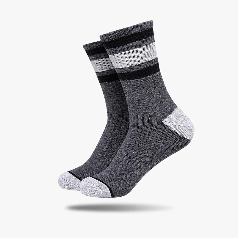 Good quality reusable polyester breathable anti-bacterial fashion cheap cotton causal sports crew socks for men