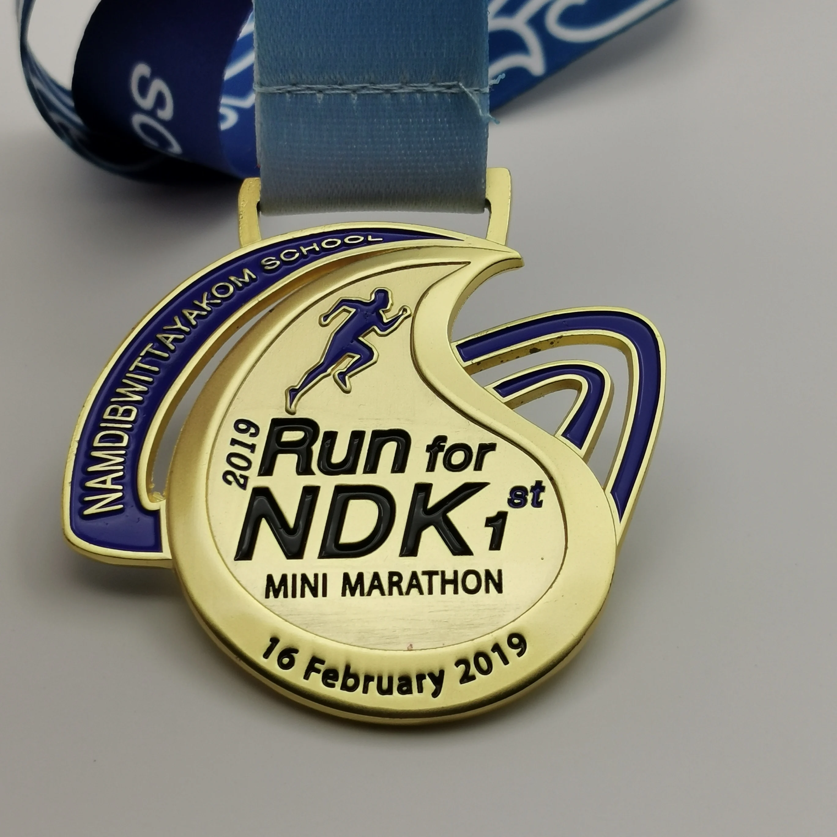 
custom Feiyu plated gold movement medalshape running medals with ribbon ribbon for medals 