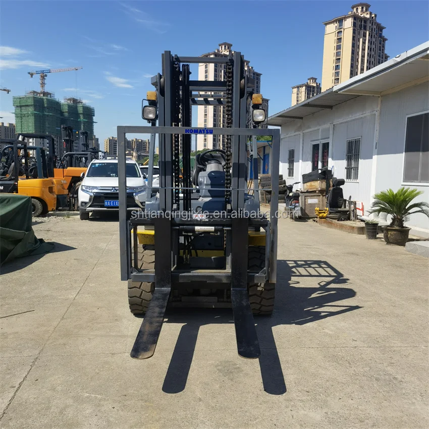 Новое поступление Подержанный вилочный погрузчик 3t с сайдпуем Komatsu 30 3 метра оригинальное японское складское оборудование для погрузки и разгрузки