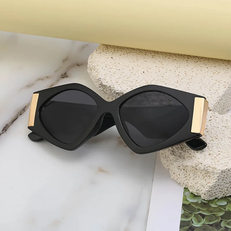 Fashion Vintage Sunglasses Women 2024 New Luxury Shades Female Gradient Lenses Elegant Sun Glasses For Woman Luxury