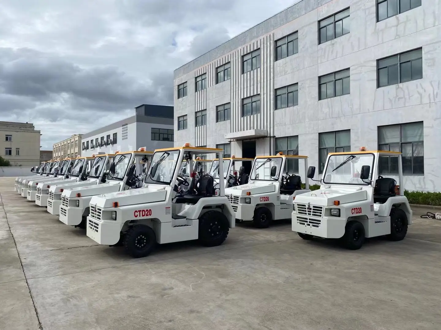 8ton 10ton 25ton electric diesel LPG  tow tractor, luggage tow tractor for airport