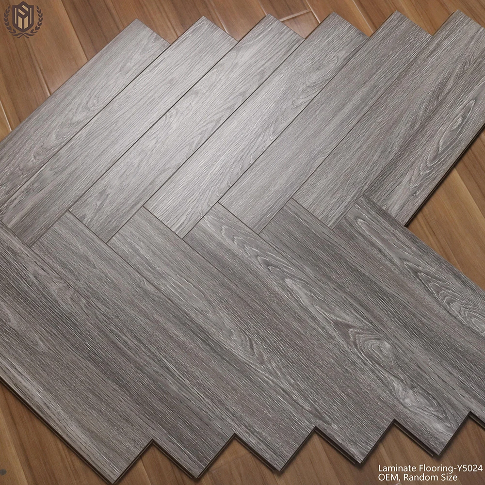 Wholesale Price Light Oak Fiber Wood Moisture-Proof Luxury Composite Flooring for Domestic/Business