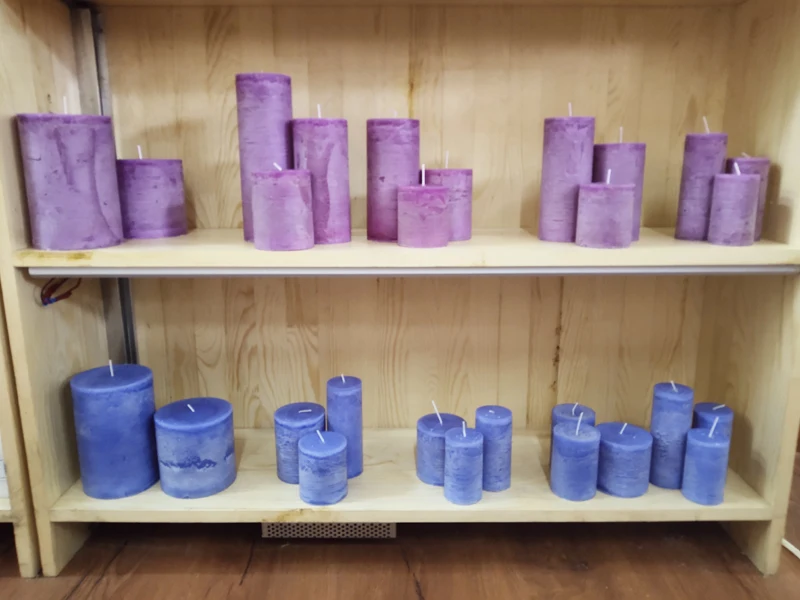 Wholesale Unique Black Red Custom Pillar Candles from Chinese Supplier Made Soy Wax Home Decor Christmas Daily Wedding Occasions