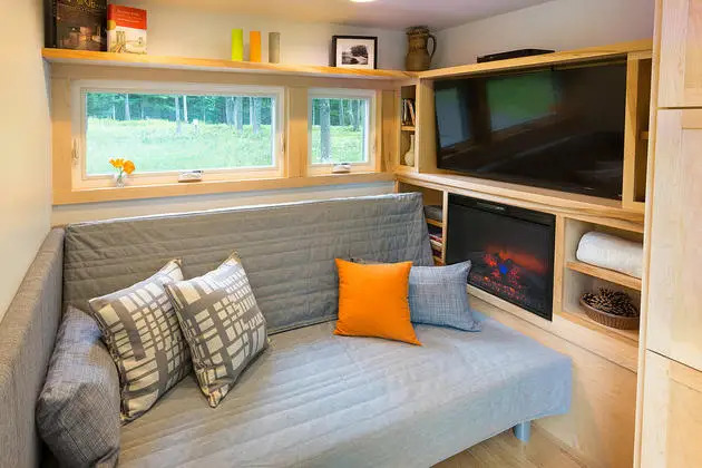 Modern Simple Tiny house trailer house on wheels with loft