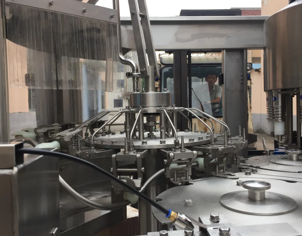 2022 Online sales/small bottle water filling machine for custom made