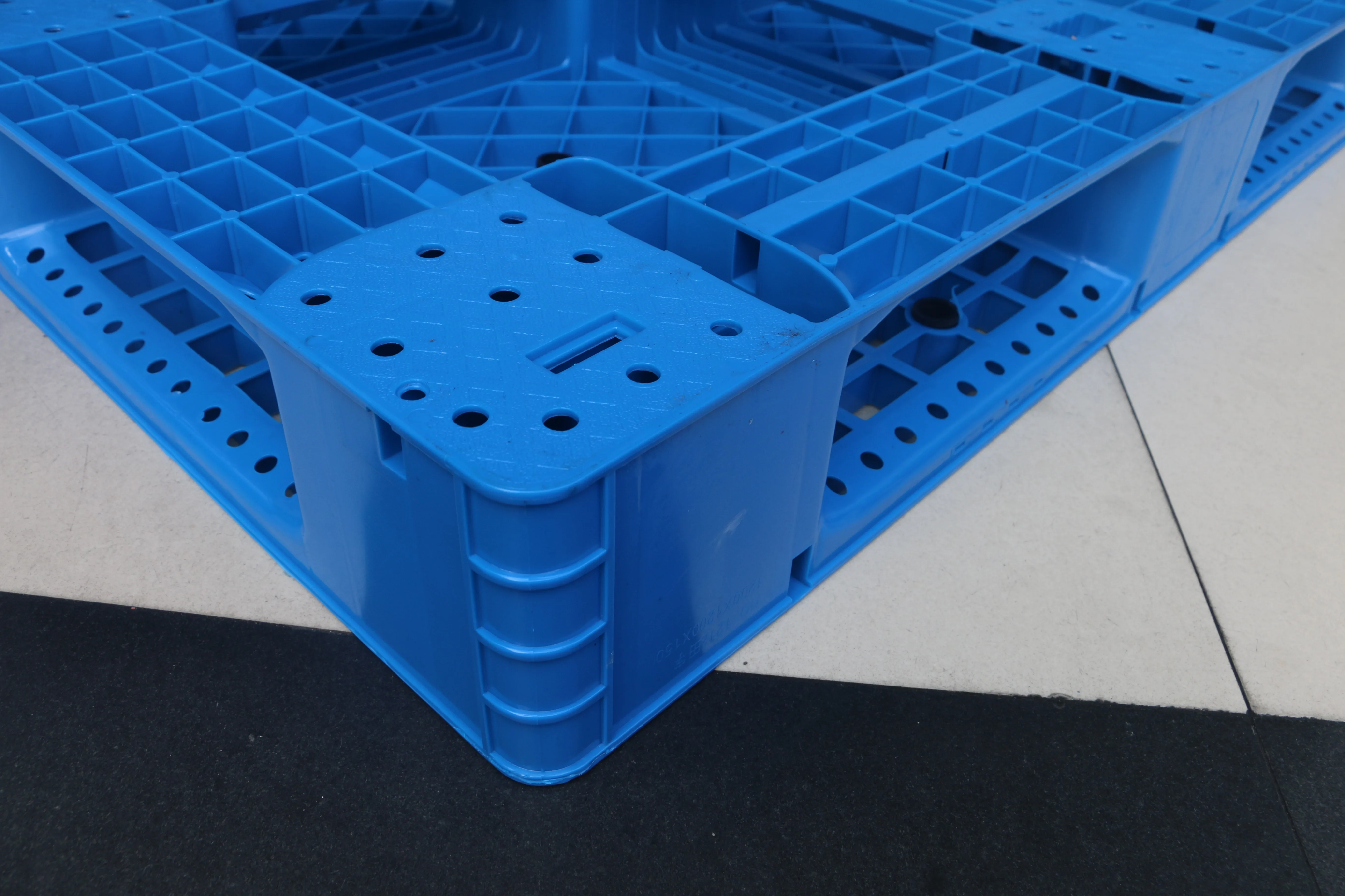NEXARA Eco-friendly 1212 Heavy Duty Euro Plastic Pallet 1200*1200*150mm Grid Field with Logo Printing for Storage