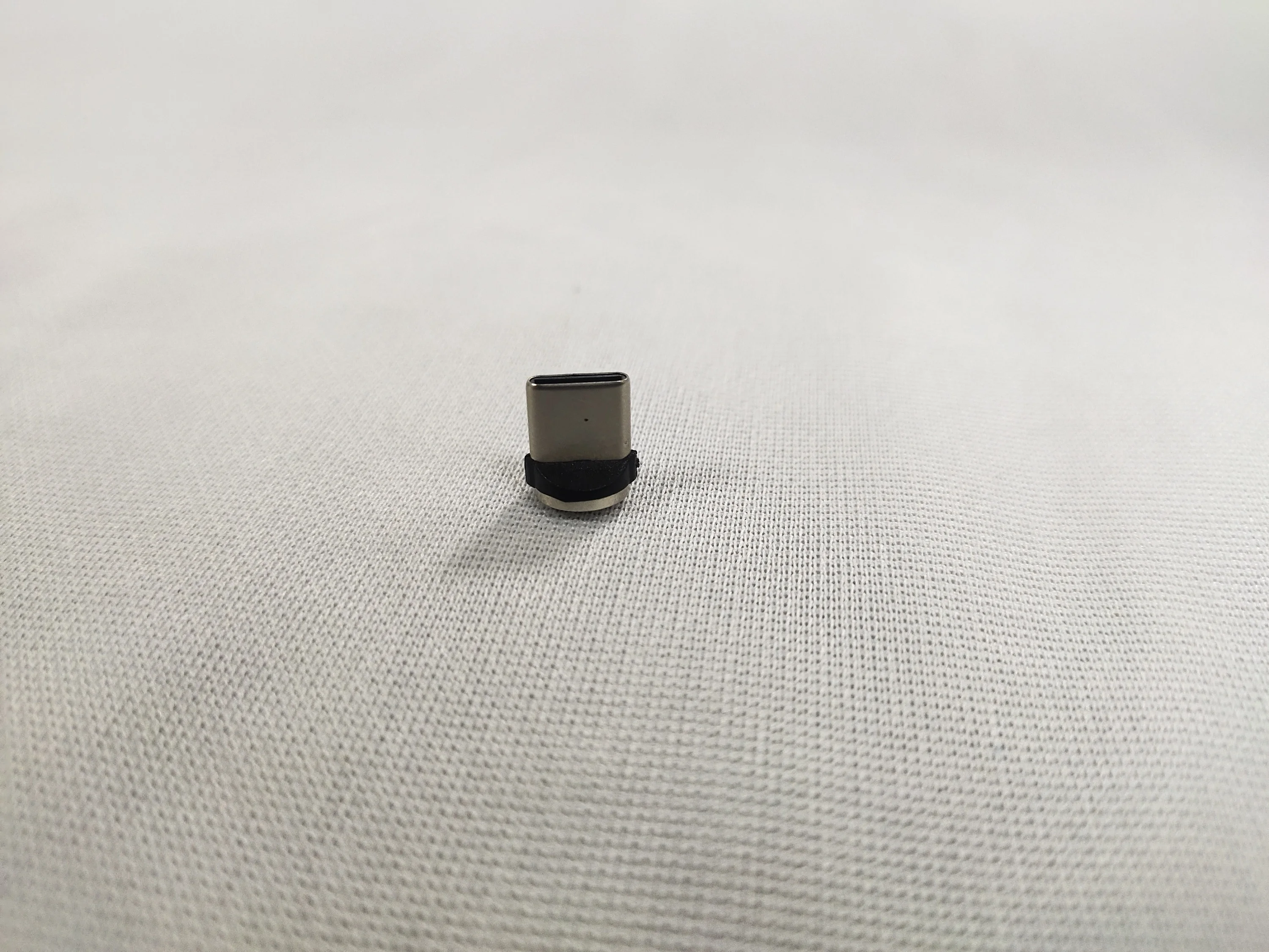 Round Magnetic USB 3 in 1 Magnet Charger USB-C Cable With Type-C Micro USBA lOS Charging Cable For Phone And Smart Watch  2M