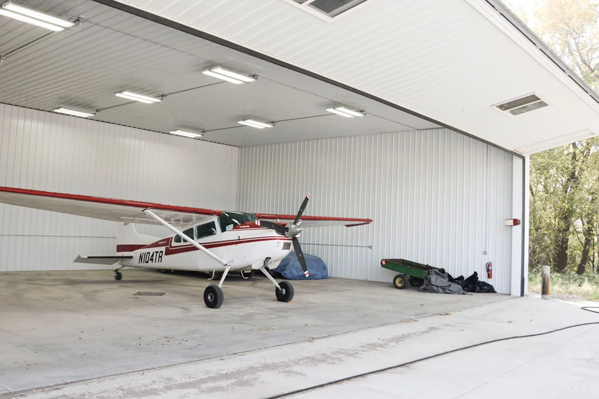 Factory Price Modern Customized Prefabricated Light Weight Steel Structure Aircraft Hangar in China