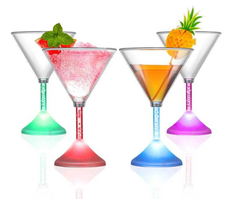 Светящиеся пластиковые бокалы для коктейлей мартини светодиодные мигающие Винные Маргарита Акриловые светящиеся в темноте чашки