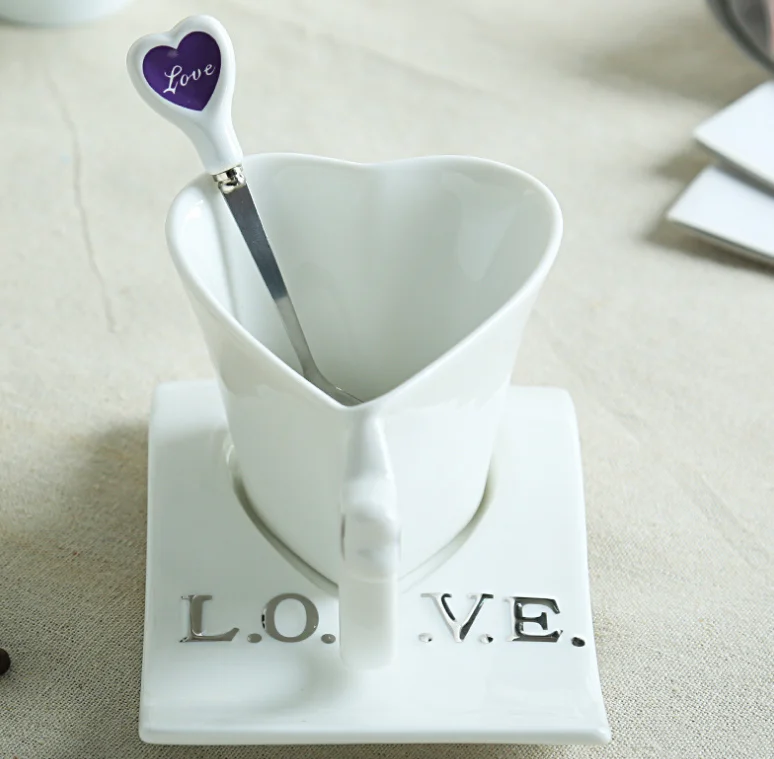 Creative 180ml porcelain cheart shape lover gift pink color coffee mug cup with spoon