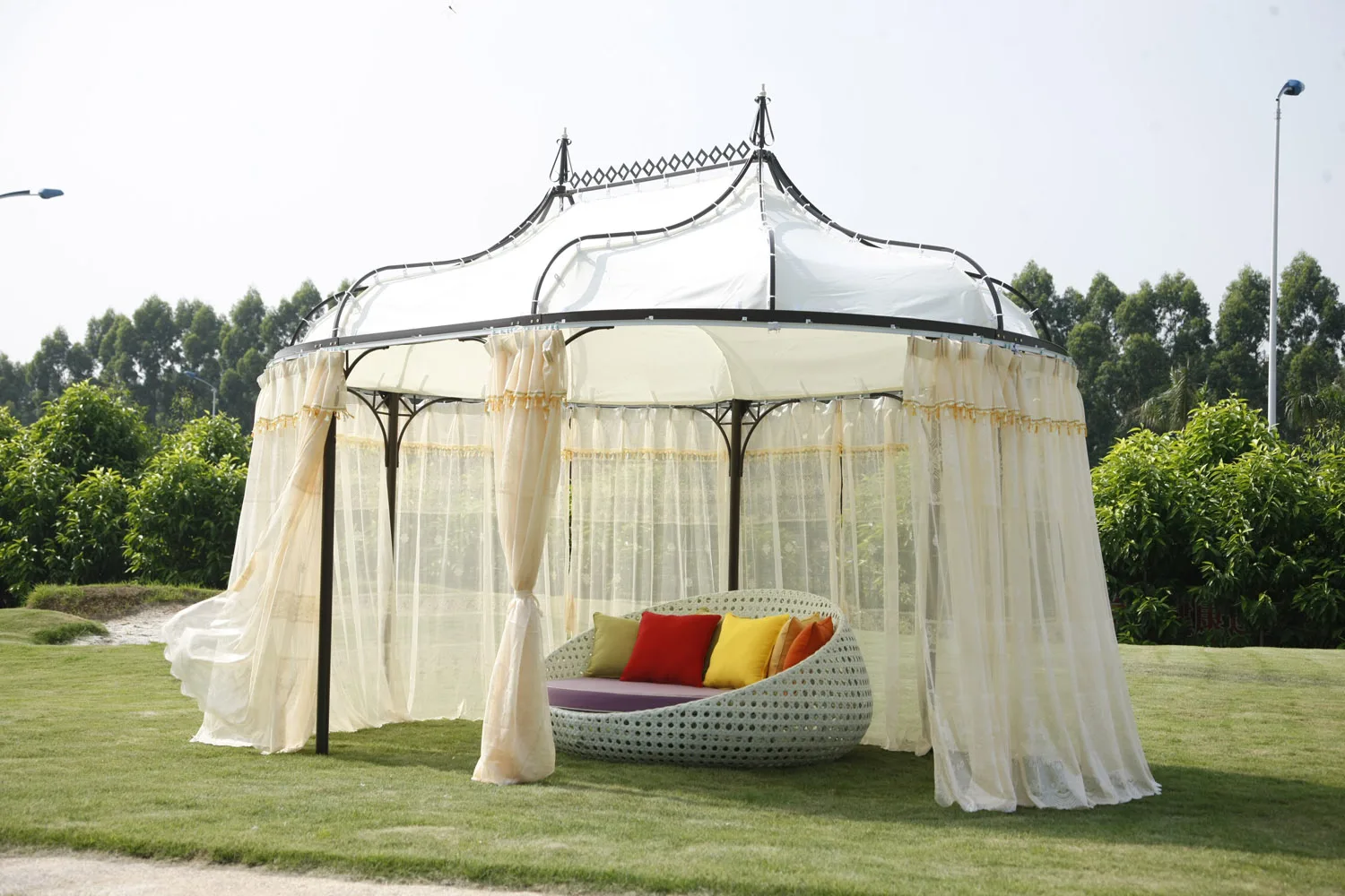 Садовая мебель, плетеный шезлонг, диван-кровать из ротанга, круглый диван-шезлонг