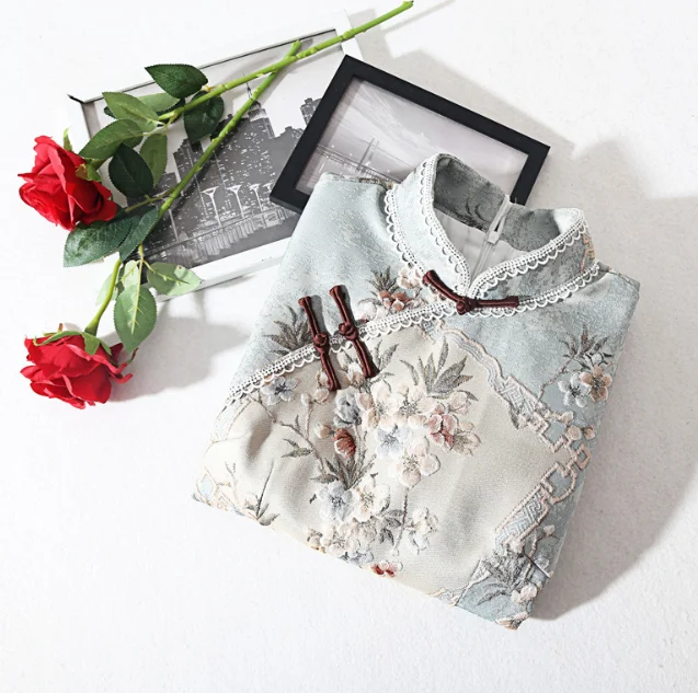 
High Quality Peach Blossom Embroidered Lace Cheongsam 