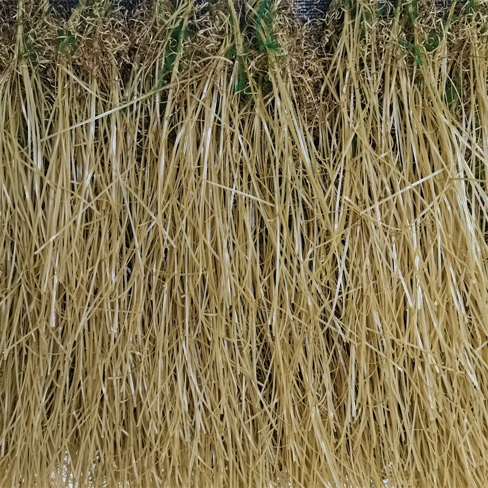 Free sample Fireproof Plastic artificial synthetic Thatch For Roofing And Garden