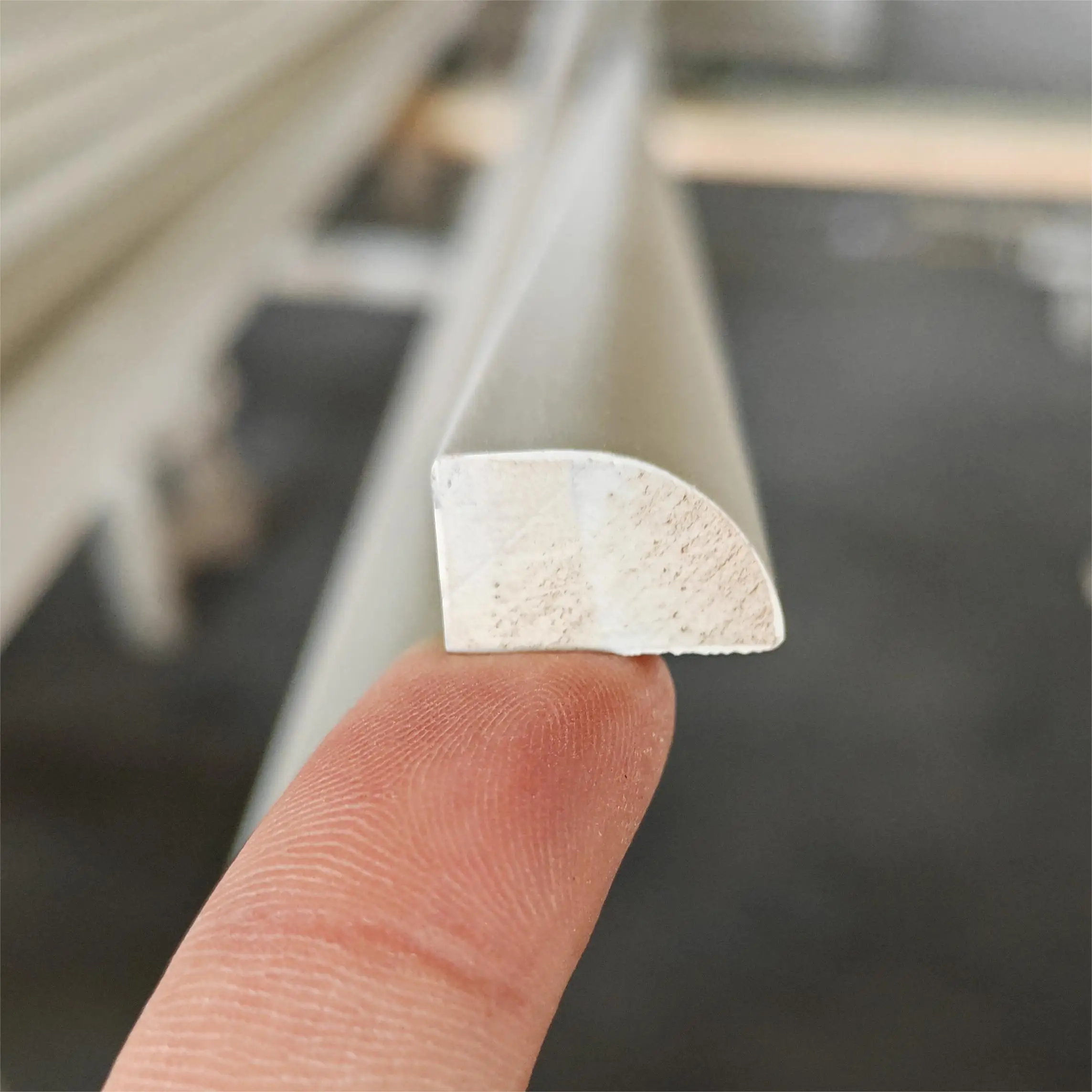 Floor Moulding Decorative White Primed Pine Finger Joint Shoe Moulding