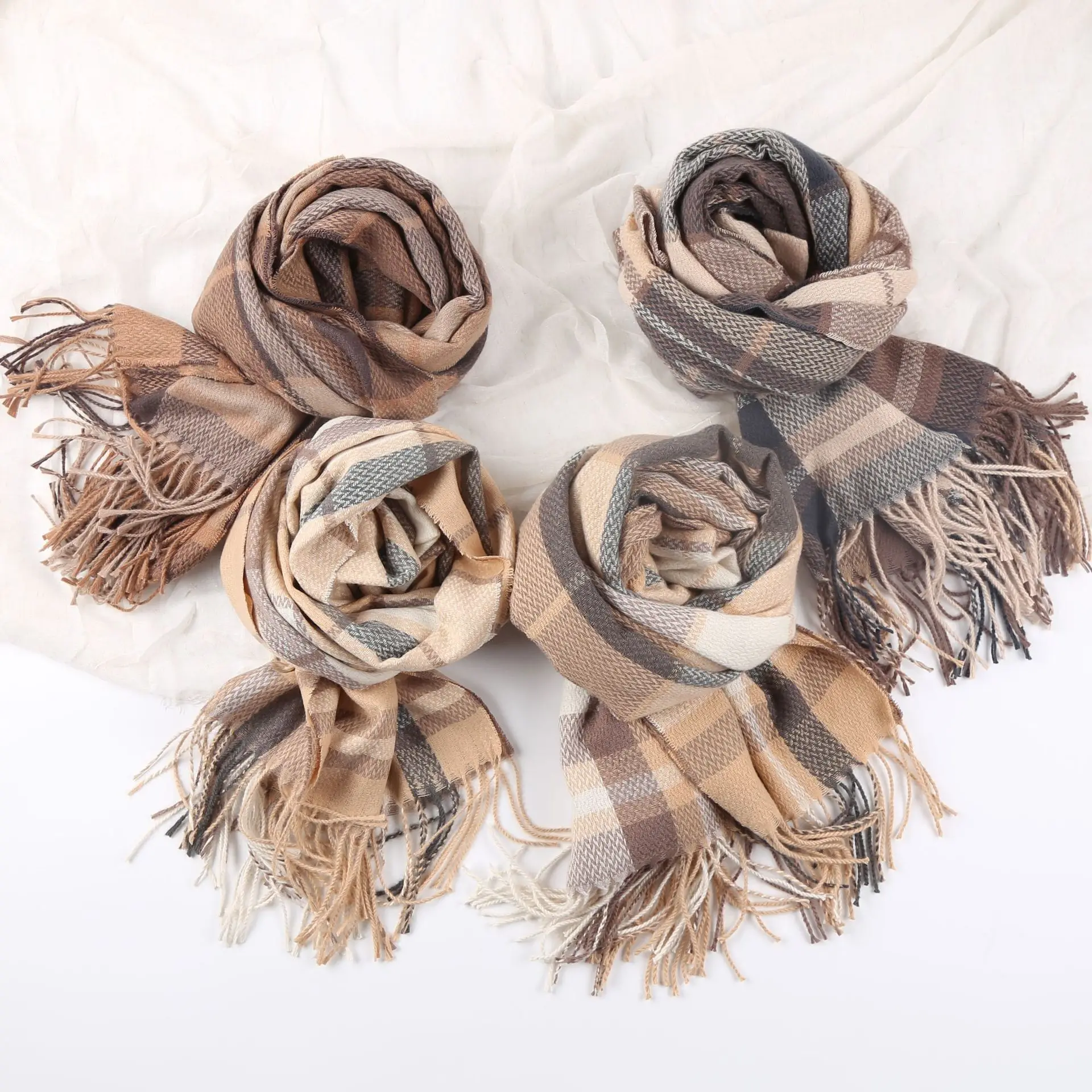 Оптовая продажа дешевая женская зимняя клетчатая Пашмина Женская фланелевая кисть теплый