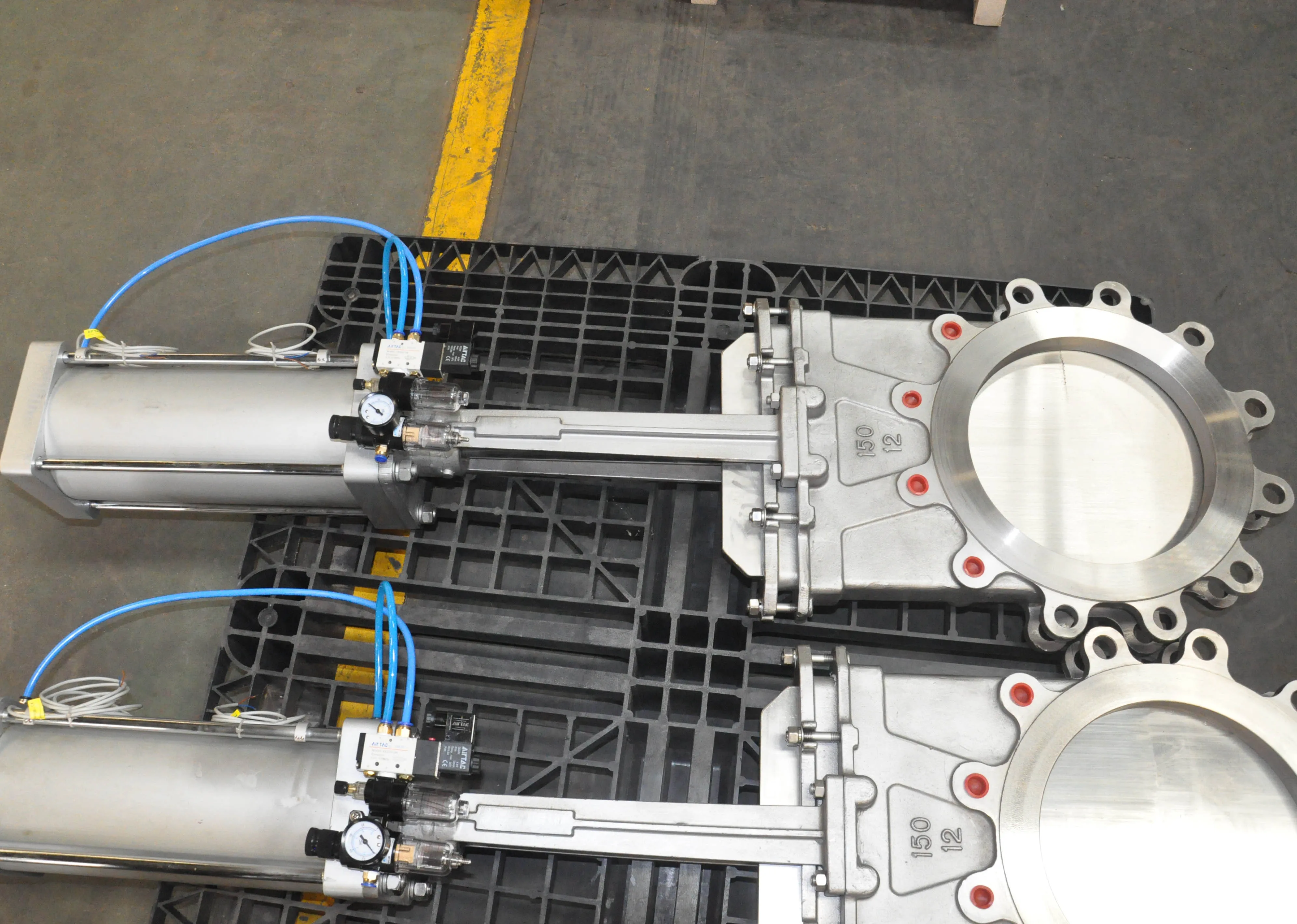 DN100 ASME Pneumatic Lug Type Knife Gate Valve